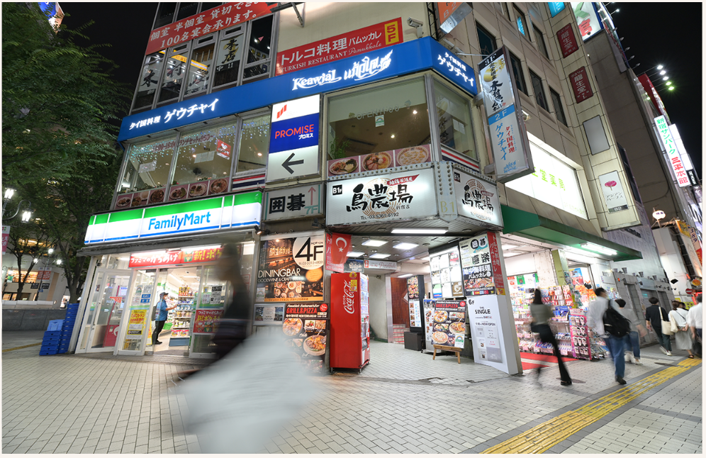 ザシングル 新宿靖国通り店が入る、東新ビルの写真はコチラです。